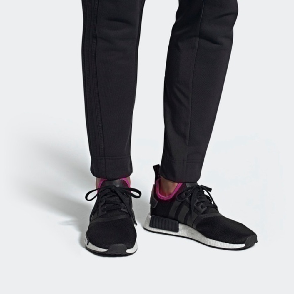 Men’s Adidas NMD_R1 SHOES : Black : Size 9.5